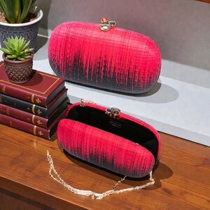 Larone Artisans Horizon Oval, Red, Hard Case Clutch, Shoulder Bag Straw NWT